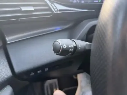 Photo 16 Peugeot 408  PHEV 225 e-EAT8 GT