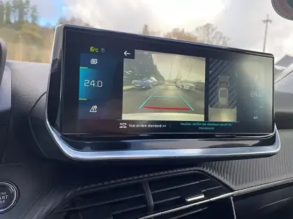 Photo 25 Peugeot 2008  Electrique 136 ch Roadtrip