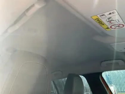 Photo 24 Peugeot 2008  Electrique 136 ch Roadtrip