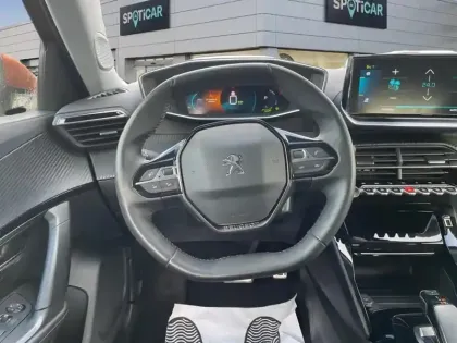 Photo 11 Peugeot 2008  Electrique 136 ch Roadtrip