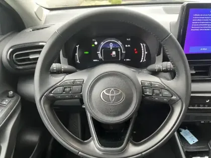 Photo 8 Toyota Yaris Hybride 116h Design