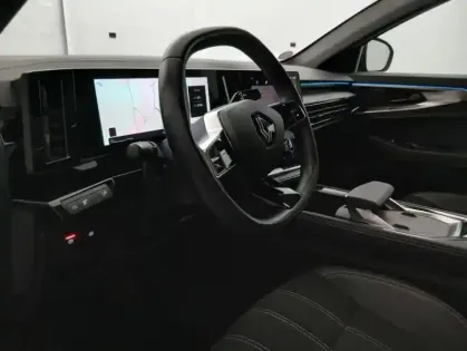 Photo 26 Renault Austral E-Tech hybrid 200 Techno