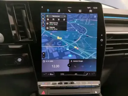 Photo 21 Renault Austral E-Tech hybrid 200 Techno