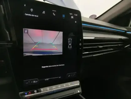 Photo 19 Renault Austral E-Tech hybrid 200 Techno