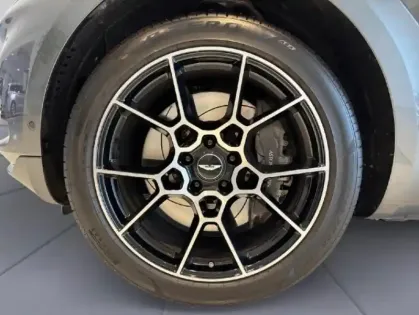 Photo 24 Aston Martin Dbx  4.0 V8 biturbo 550ch BVA9 Tpano Sieges chauf/ventil/cuir