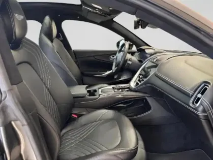 Photo 19 Aston Martin Dbx  4.0 V8 biturbo 550ch BVA9 Tpano Sieges chauf/ventil/cuir