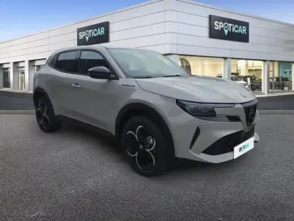 Photo 4 Alfa Romeo Junior  1.2 Ibrida 136ch Speciale DCT6