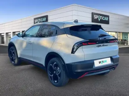 Photo 21 Alfa Romeo Junior  1.2 Ibrida 136ch Speciale DCT6