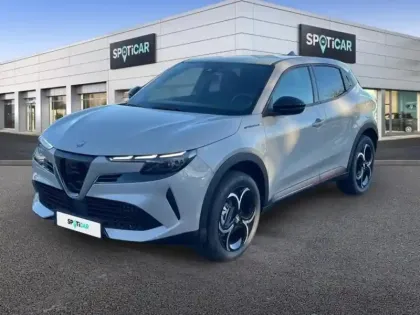 Photo 15 Alfa Romeo Junior  1.2 Ibrida 136ch Speciale DCT6