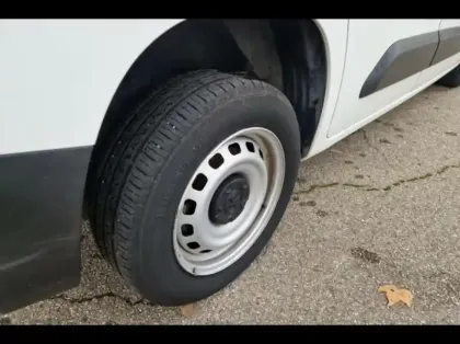 Photo 12 Peugeot Partner  Standard 650kg BlueHDi 100ch S&S BVM5 Premium