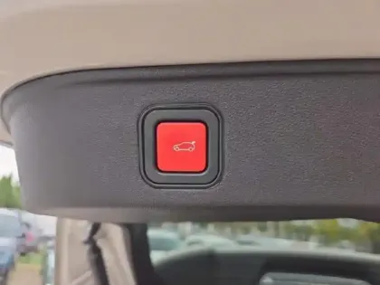 Photo 12 Alfa Romeo Junior  1.2 Ibrida 136ch Speciale DCT6