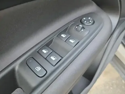 Photo 13 Alfa Romeo Junior  1.2 Ibrida 136ch Speciale DCT6