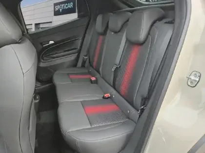 Photo 10 Alfa Romeo Junior  1.2 Ibrida 136ch Speciale DCT6