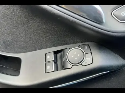 Photo 14 Ford Fiesta  1.0 EcoBoost 100ch Stop&Start Titanium 5p Euro6.2