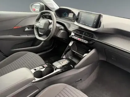 Photo 14 Peugeot 208  e- 136ch Active