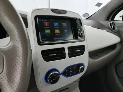 Photo 14 Renault Zoé Zoe Zen charge normale R90 MY19