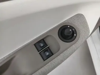 Photo 12 Renault Zoé Zoe Zen charge normale R90 MY19