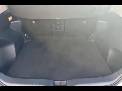 Photo 8 Toyota Yaris  Cross 116h Dynamic Business Cargo 2WD MY22