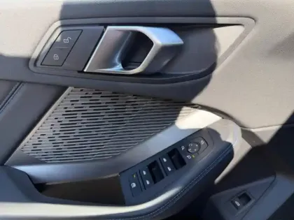 Photo 10 BMW Serie 1 Série 1 120A 170ch M Sport DKG7