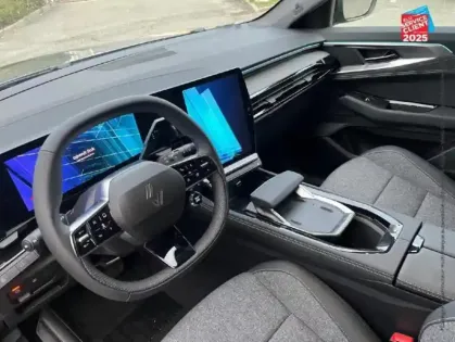 Photo 14 Renault Austral  1.2 E-Tech full hybrid 200ch Techno - 25