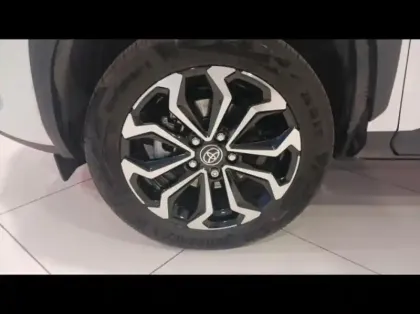 Photo 14 Toyota Yaris  Cross 116h Design MY25