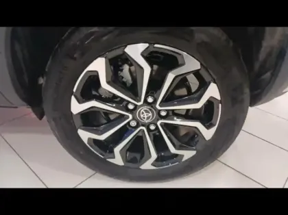 Photo 11 Toyota Yaris  Cross 116h Design MY25