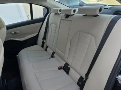 Photo 6 BMW Serie 3 Série 3 330dA MH xDrive 286ch Luxury 17cv