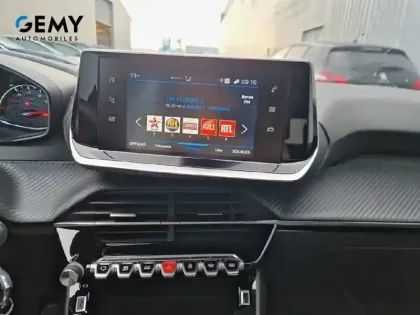 Photo 12 Peugeot 208  PureTech 100 S&S BVM6