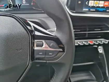 Photo 16 Peugeot 208  PureTech 100 S&S BVM6