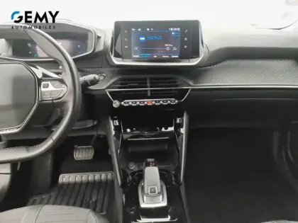 Photo 16 Peugeot 2008  PureTech 130 S&S EAT8