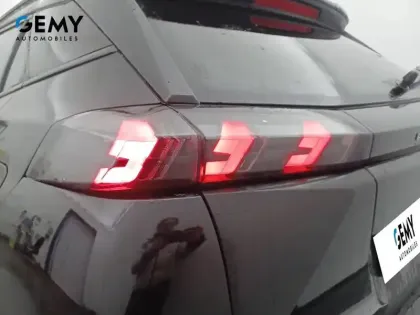 Photo 20 Peugeot 2008  PureTech 130 S&S EAT8