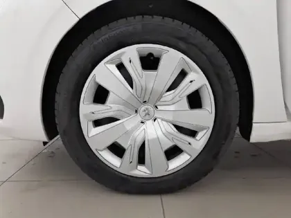 Photo 12 Peugeot 208  PureTech 82ch S&S BVM5