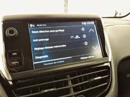 Photo 19 Peugeot 208  PureTech 82ch S&S BVM5