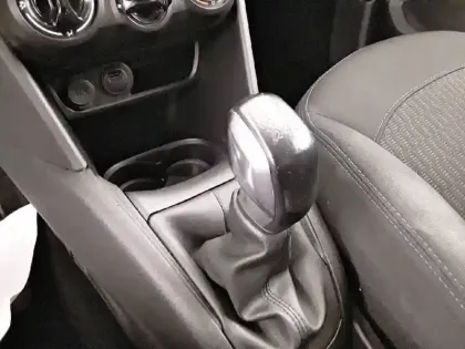 Photo 13 Peugeot 208  PureTech 82ch S&S BVM5