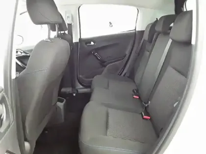 Photo 34 Peugeot 208  PureTech 82ch S&S BVM5