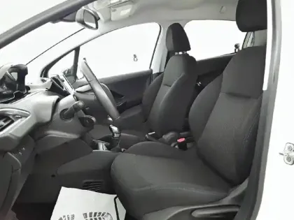 Photo 33 Peugeot 208  PureTech 82ch S&S BVM5