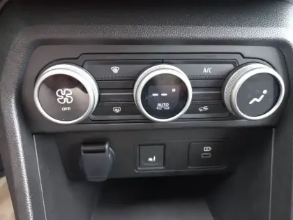 Photo 76 Dacia Jogger  Hybrid 140 7 places GSR2