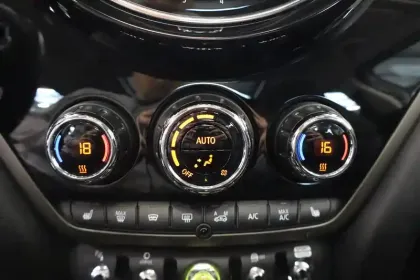 Photo 17 Mini Mini Countryman 125 - 95 ch ALL4 BVA6