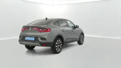 Photo 11 Renault Arkana  E-Tech hybride 145 - 22