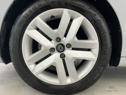 Photo 34 Renault Clio  TCe 90