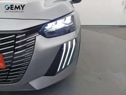 Photo 16 Peugeot 208  Hybrid 145 e-DCS6