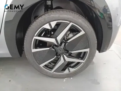 Photo 10 Peugeot 208  Hybrid 145 e-DCS6