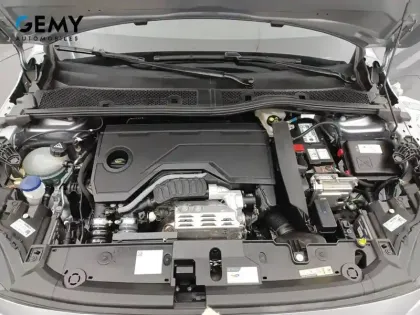 Photo 34 Peugeot 208  Hybrid 145 e-DCS6