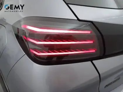 Photo 20 Peugeot 208  Hybrid 145 e-DCS6