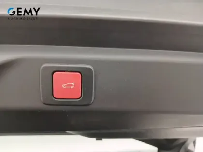 Photo 48 Peugeot 3008  Hybrid 136 e-DCS6