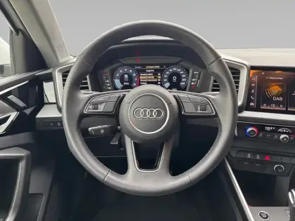 Photo 10 Audi A1  Sportback 30 TFSI 116 ch S tronic 7