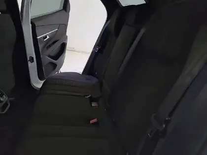 Photo 11 Peugeot 3008  BlueHDi 130ch S&S EAT8