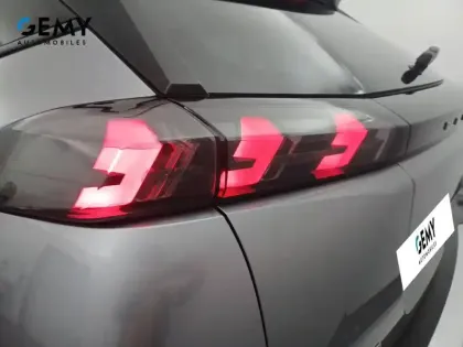 Photo 63 Peugeot 2008  PureTech 130 S&S BVM6