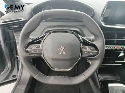 Photo 57 Peugeot 2008  PureTech 130 S&S BVM6