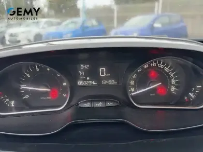 Photo 11 Peugeot 208  PureTech 68ch BVM5